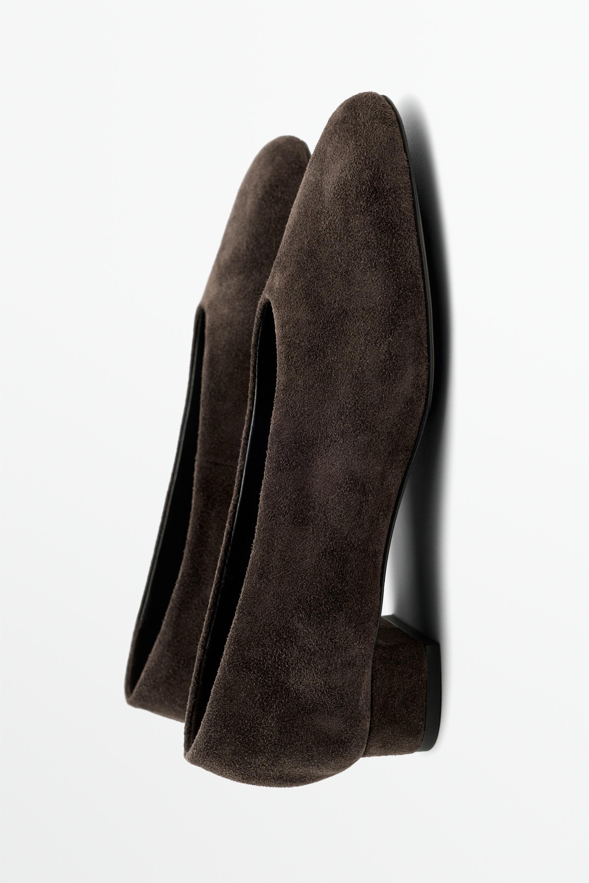 Split suede leather heel shoe
